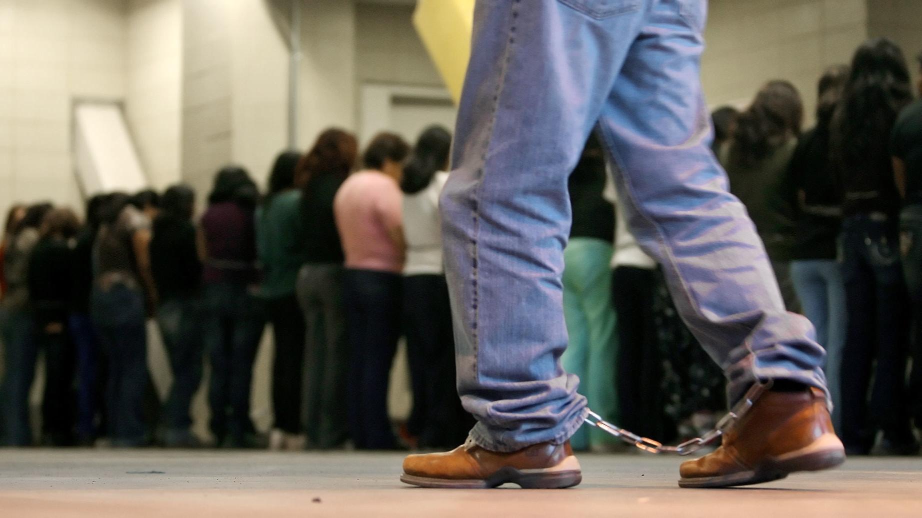 Tucson federal judge wants prosecutors to tell migrants where their children are located